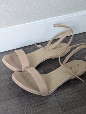 Pashion Brenna Sand Leather Flats, Size 10